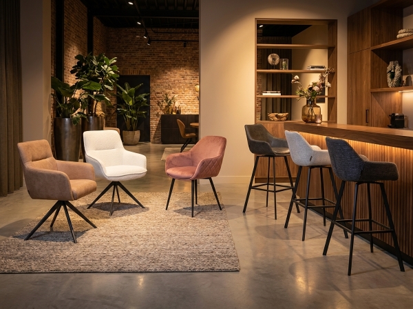 Exclusieve Hoogwaardige Stoelen & Barkrukken veiling - Nieuw In Doos!