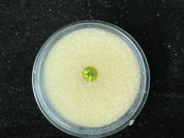 Edelsteen - Licht groene edelsteen