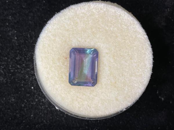 Edelsteen - Licht blauwe edelsteen