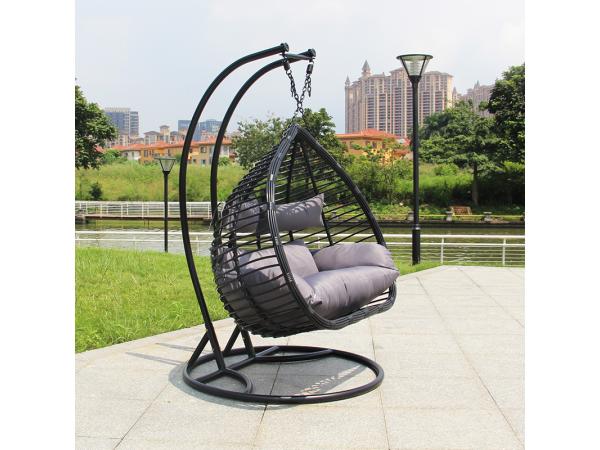 Hangstoel dubbel: 2 persoons Zwart frame / grijze kussens 