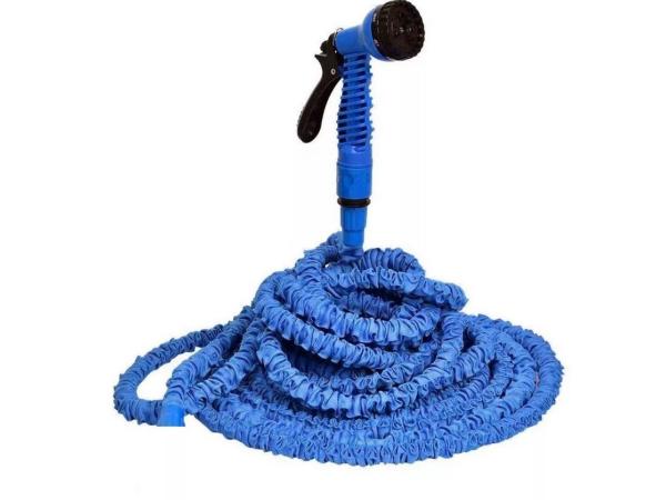 Uittrekbare waterslang met sproeier