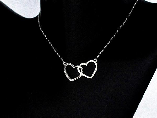 Halsketting met hartjes met briljanten moissaniet 0.30 carat