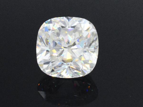 Kussen vorm briljant van 1.00 carat (gecertificeerd)