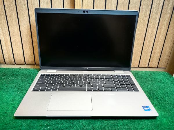 Dell Latitude 5520 Intel Core i7-1185G7 V Pro 16GB 512GB SSD