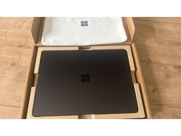 Microsoft Surface Laptop 7th 15”- Ultra 7 - 32GB Ram -512GB 