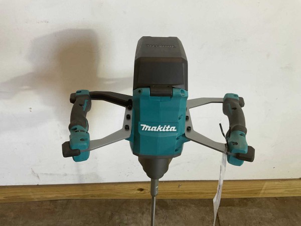 makita-ut001gz02-xgt-40-v-max-menger