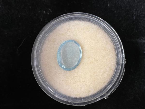 Edelsteen - Licht blauwe edelsteen