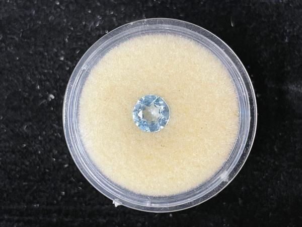 Edelsteen - Licht blauwe edelsteen