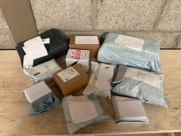 Mixpartij Ongeopende DHL Pakketten uit China #17