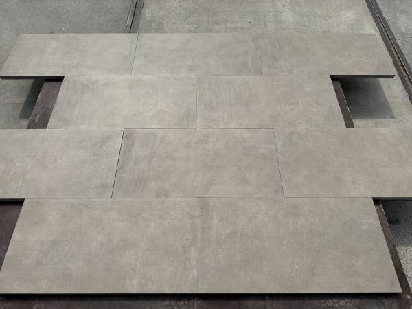 46,92 M2 Keramische Tegel Taupe 40x80x3 Cm 