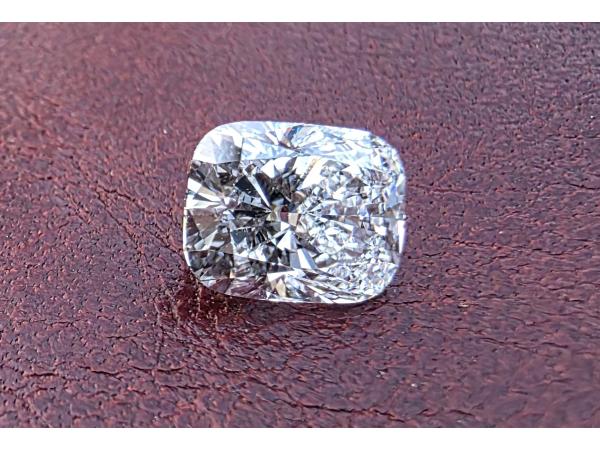 Diamant cushion 1.40 crt ( IGI gecertificeerd )