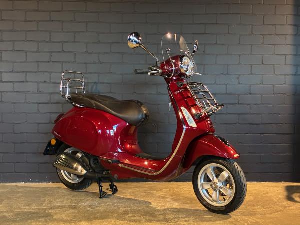 Ophaalveiling | Scooters en Motorscooters van o.a. Vespa, Aprilia & Niu