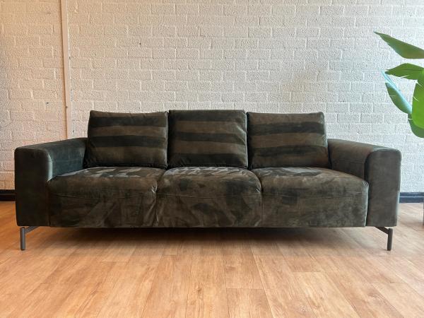 Prachtige Groene Suède Bank - met Nieuwe Poten