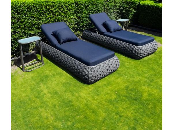 Ligbeddenset incl. bijzettafel/kussens 3-delig