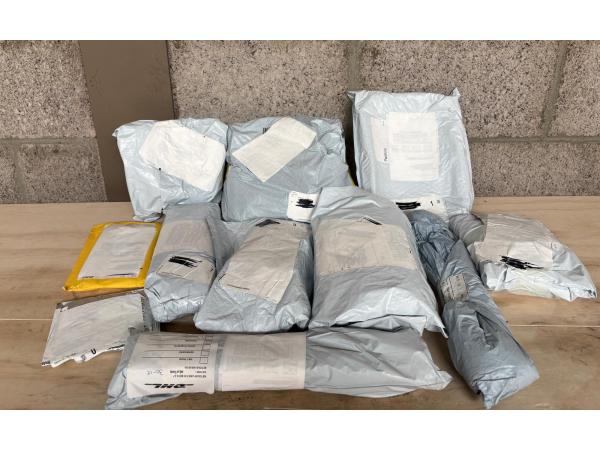 Mixpartij Ongeopende DHL Pakketten uit China #24