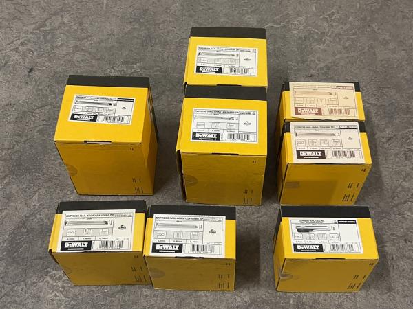 DeWalt bevestingsmateriaal set 8-delig