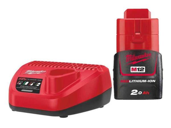 Milwaukee 2Ah accu + lader