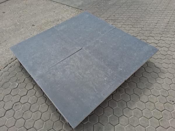 83,79 M2 Keramische Tegel Belgian Black 70x70x3,2 Cm