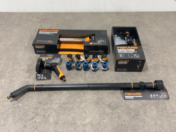 Fiskars garden watering set, 14-piece