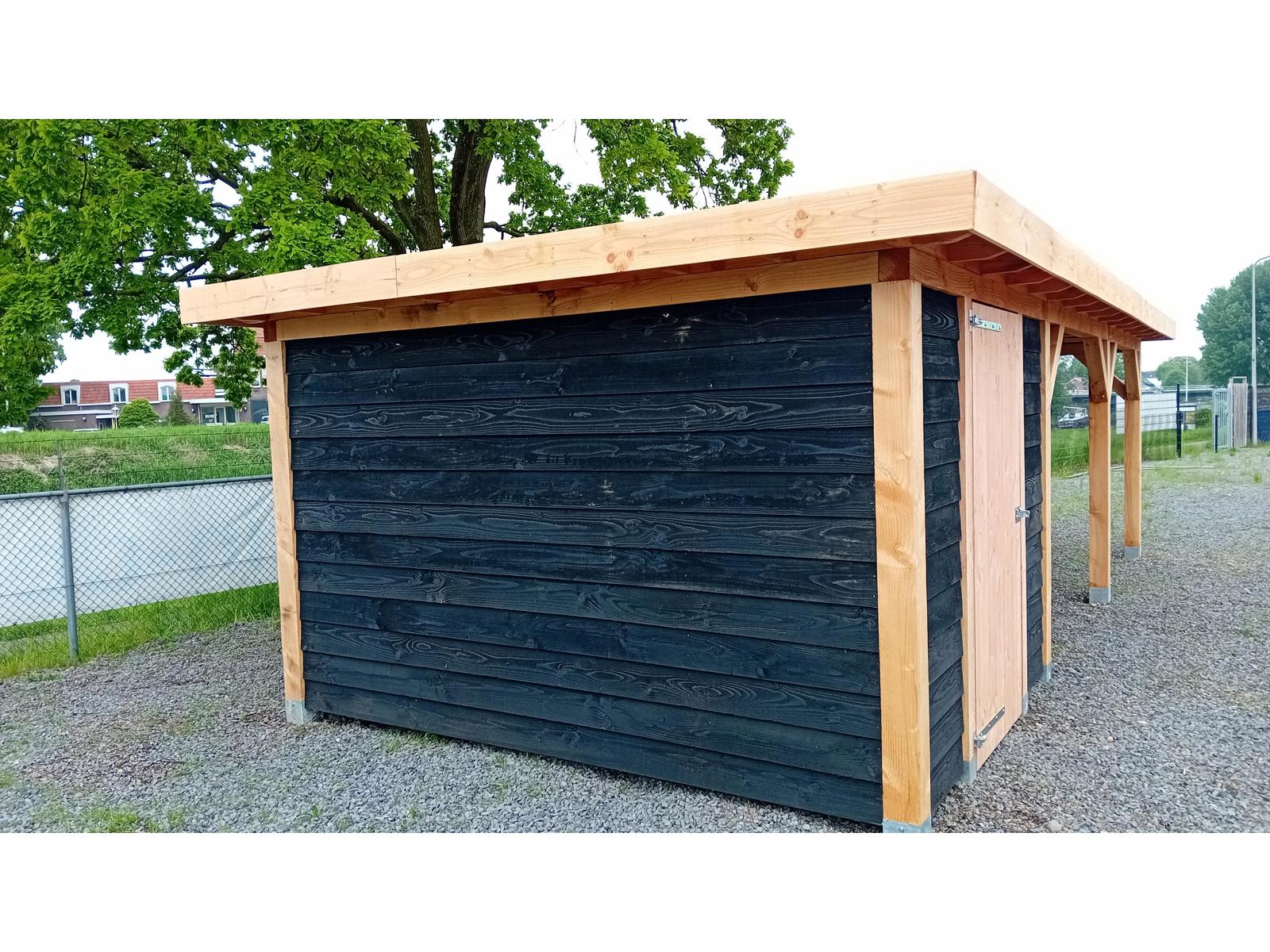 buitenverblijf-met-berging-500x900x256cm