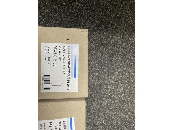 2x Binnenzeskantbout RVS A2 DIN912 M6x50 100 Stuks