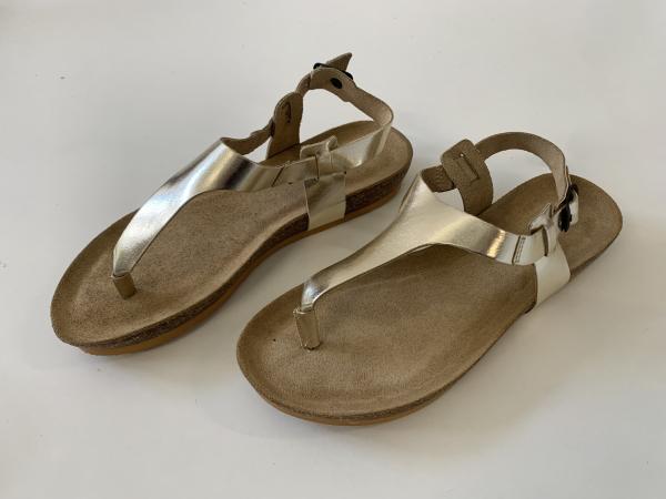 alesya gouden sandalen maat 38
