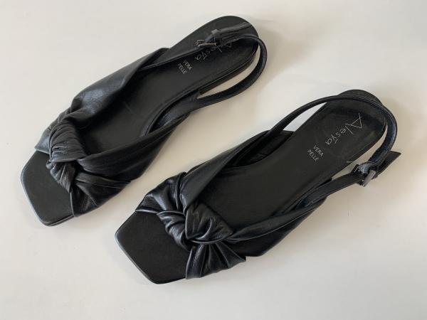 Zwarte Alesya slingback sandaal maat 39