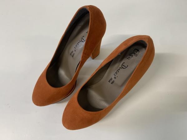 Oranje Elsa Ducci suede plateaupumps maat 35