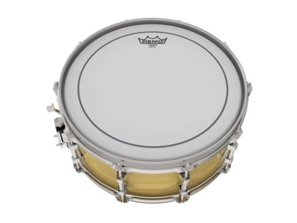 Remo Pinstripe coated bassdrumvel 18" PS-1118-00