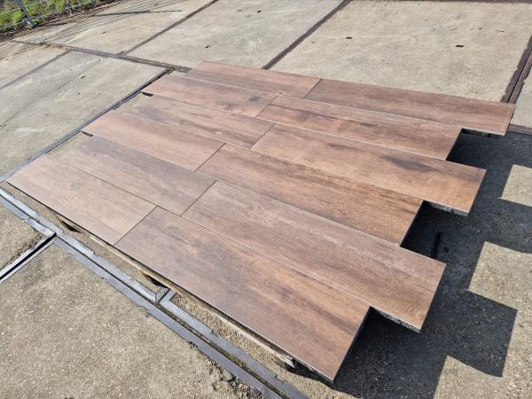 10,08 M2 Keramische Tegel Houtlook 30x120x4 Cm