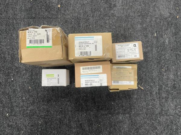 M16x110, M12x120 en M6x80 RVS zeskantbouten & metaalschroef