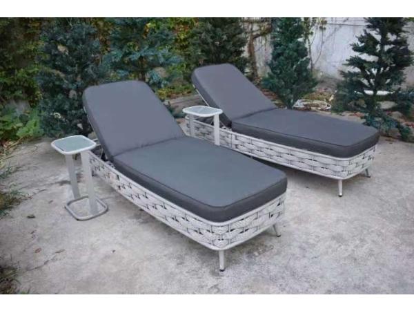 Ligbeddenset incl. bijzettafels/kussens 4-delig