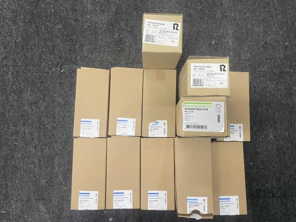 Spaanplaatschroeven 6.0x80/50 en zeskantschroeven M6x140 ver