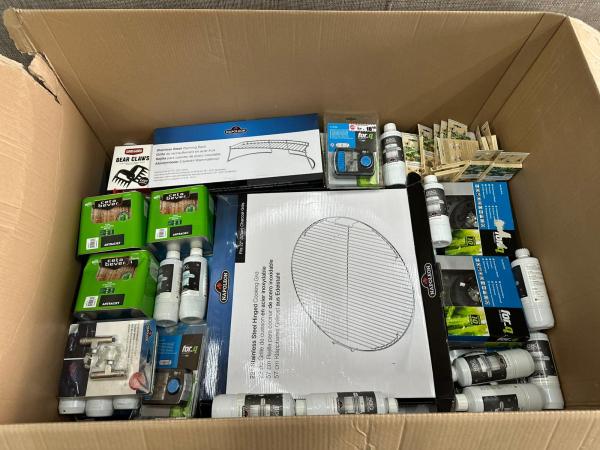 Gemengde partij huis-, tuin-, zwembad- en BBQ-artikelen