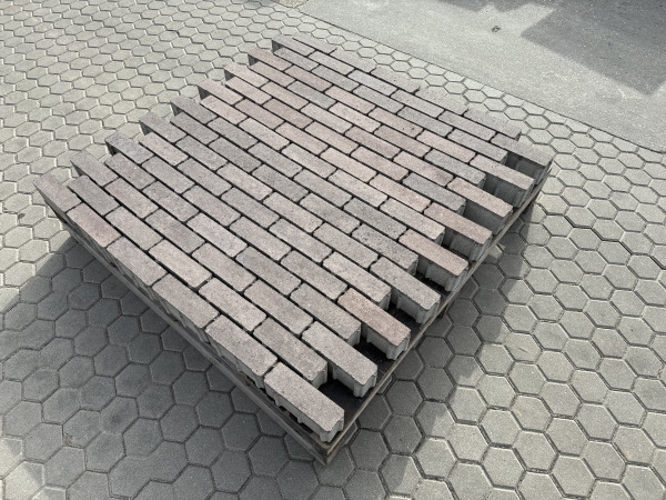 28,8 M2 Waterpasserende Betonklinker Paars-Bruin Nuance 