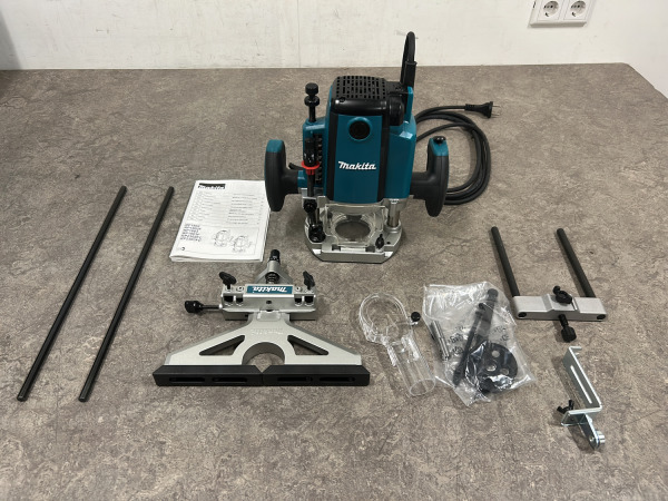Makita bovenfrees 1850W RP1802FX04