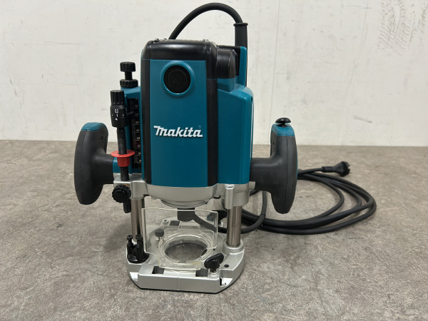 Makita bovenfrees 1850W RP1800F