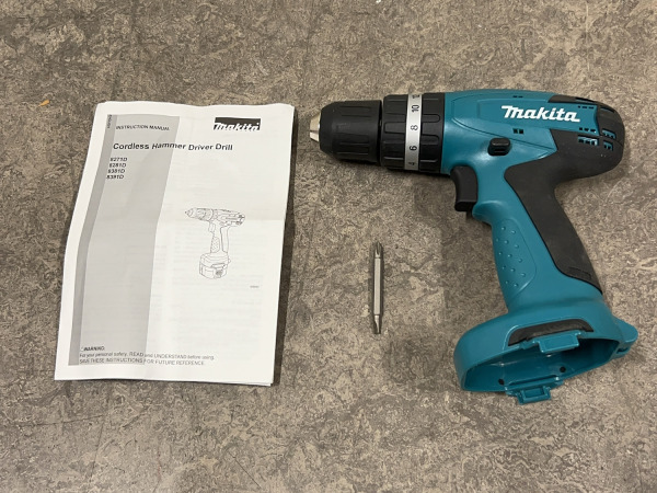Makita accu schroefmachine 14,4V body 8281DZ