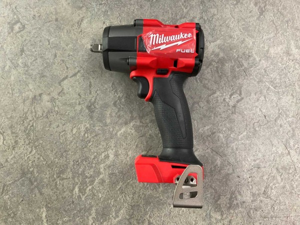 milwaukee-slagmoersleutel-38-m18-fmtiw2f38-0x