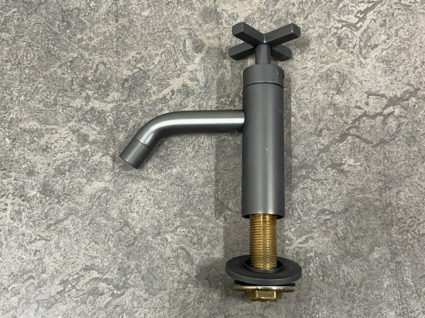 Fonteinkraan met kruisgreep gunmetal