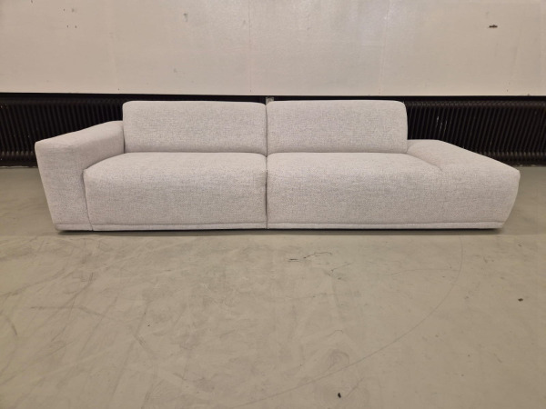 Braga - Design - 3 zits Bank - Showroommodel - Zand