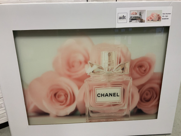 Glasschilderij Chanel parfum fles 60x80cm roze
