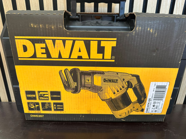DeWalt DWE357K-QS Compacte Reciprozaag 1050W – 29 mm