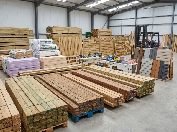 Hout, doe-het-zelf artikelen en gevelbekleding