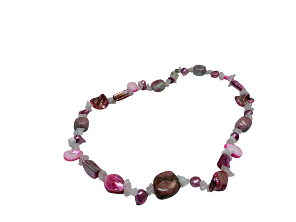 Elegante Halsketting met Roze Natuursteen en Parelmoer