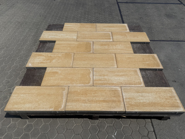 151,2 M2 Betontegel Nuance Sunny Yellow 30x60x4 Cm