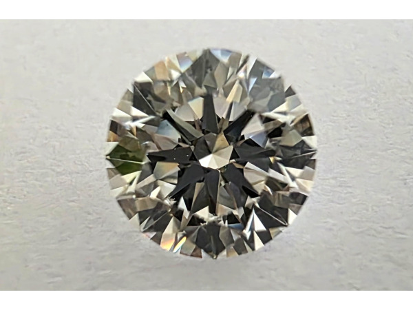 Diamant briljant 0.70 crt ( IGI gecertificeerd )