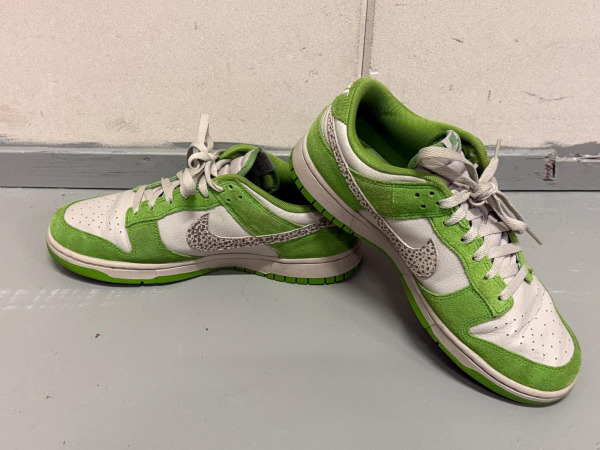 Nike Dunk Low Safari Swoosh Chlorophyll - maat 44