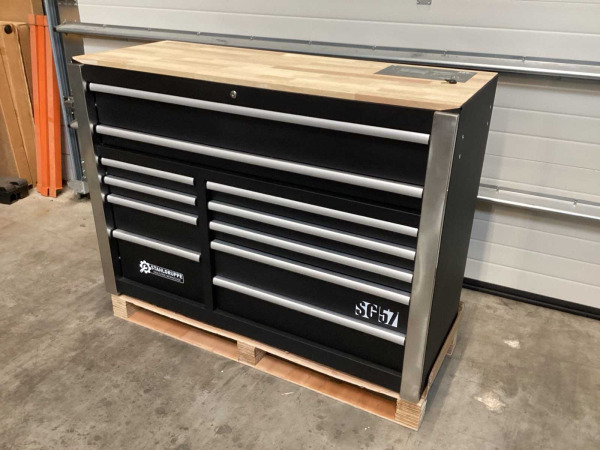 Stahlgruppe SG57 Gereedschapswagen