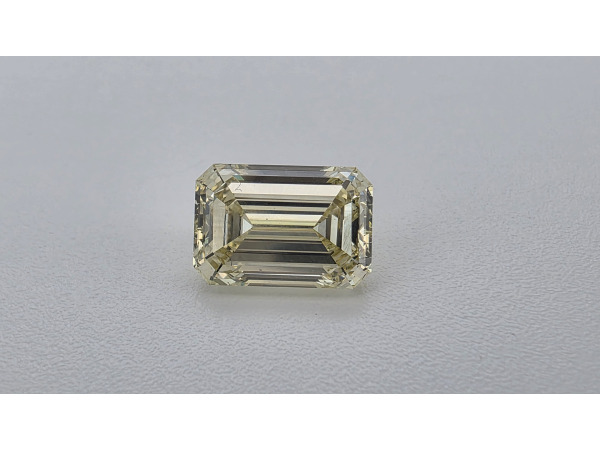 Diamant Emerald 3.57 crt ( IGI gecertificeerd )